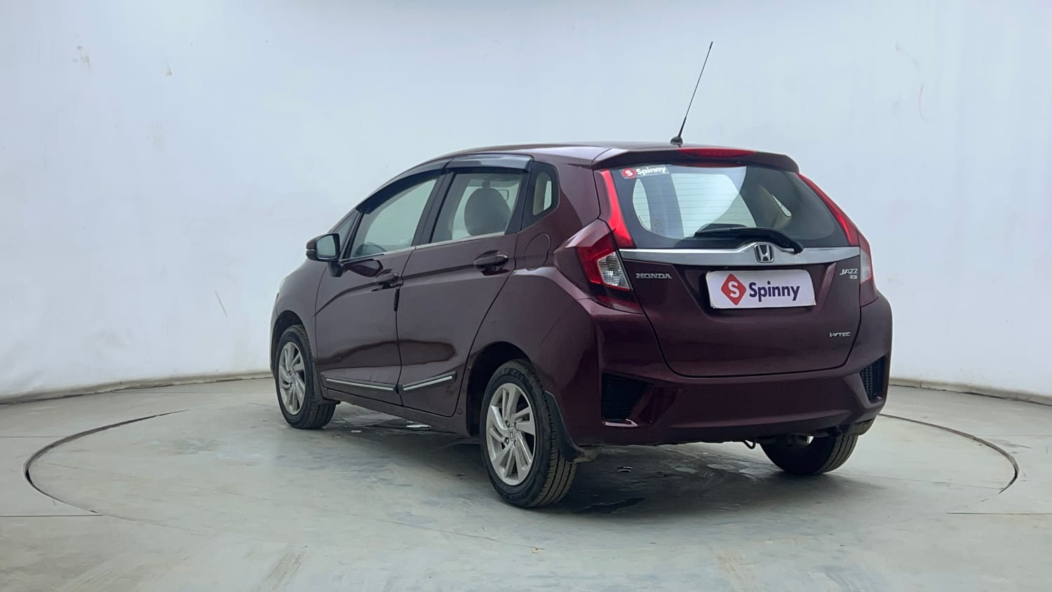 Used 2018 Honda Jazz V Petrol Petrol Manual exterior LEFT REAR CORNER VIEW