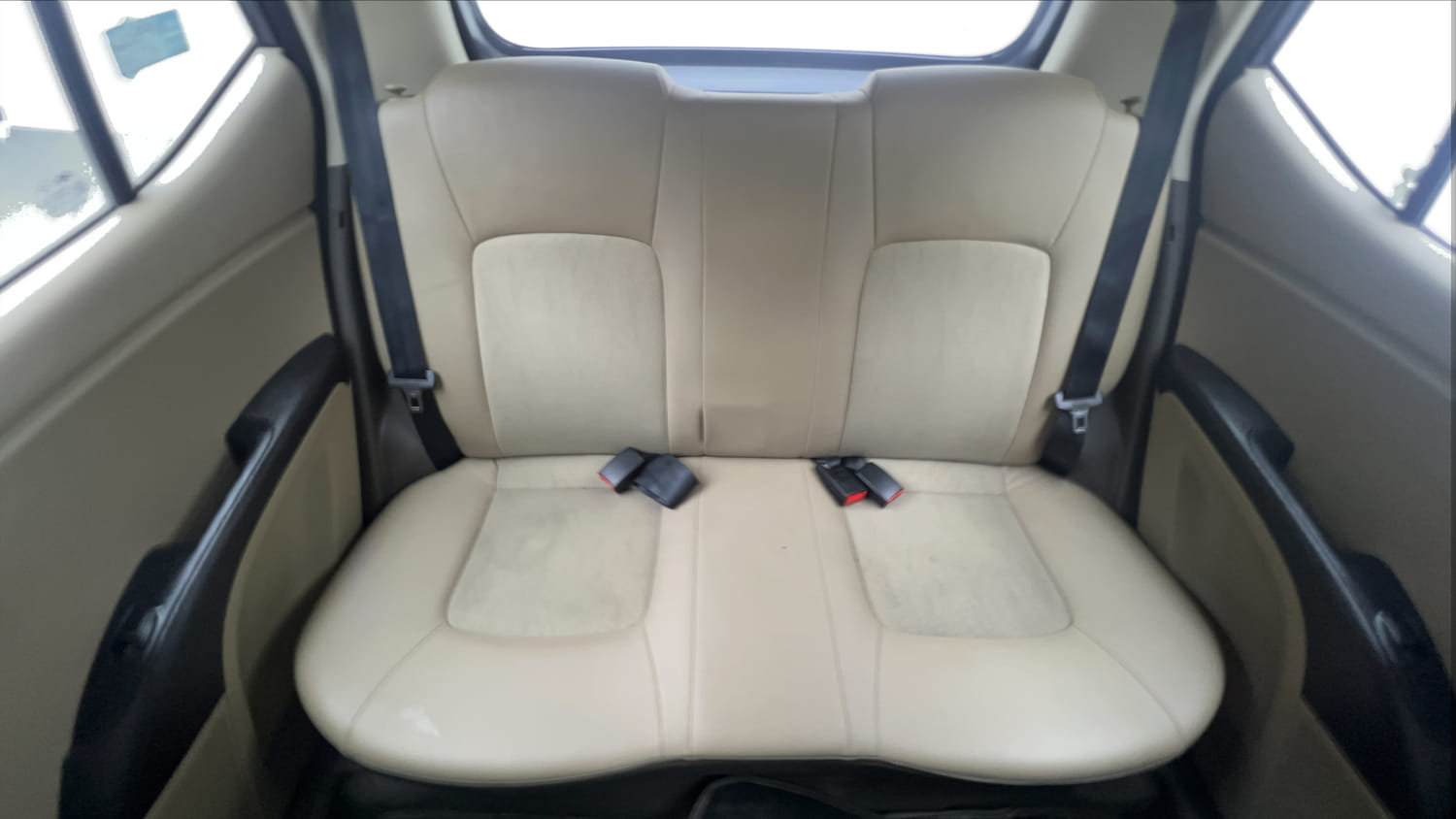 Used 2014 Hyundai i10 Sportz 1.1 iRDE2 Petrol Manual interior REAR SEAT CONDITION VIEW