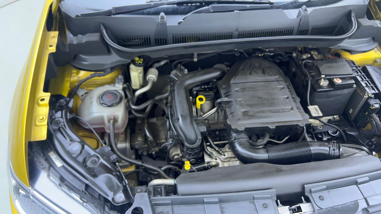 Used 2022 Volkswagen Taigun Topline 1.0 TSI MT Petrol Manual engine ENGINE RIGHT SIDE VIEW