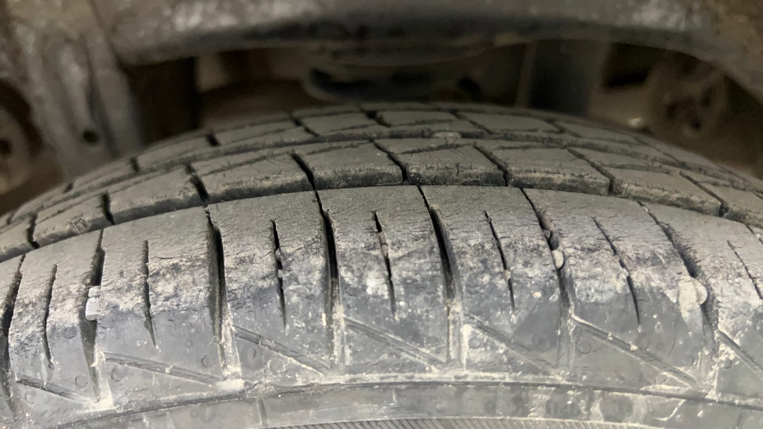Used 2022 Maruti Suzuki Alto 800 Vxi Plus Petrol Manual tyres RIGHT REAR TYRE TREAD VIEW