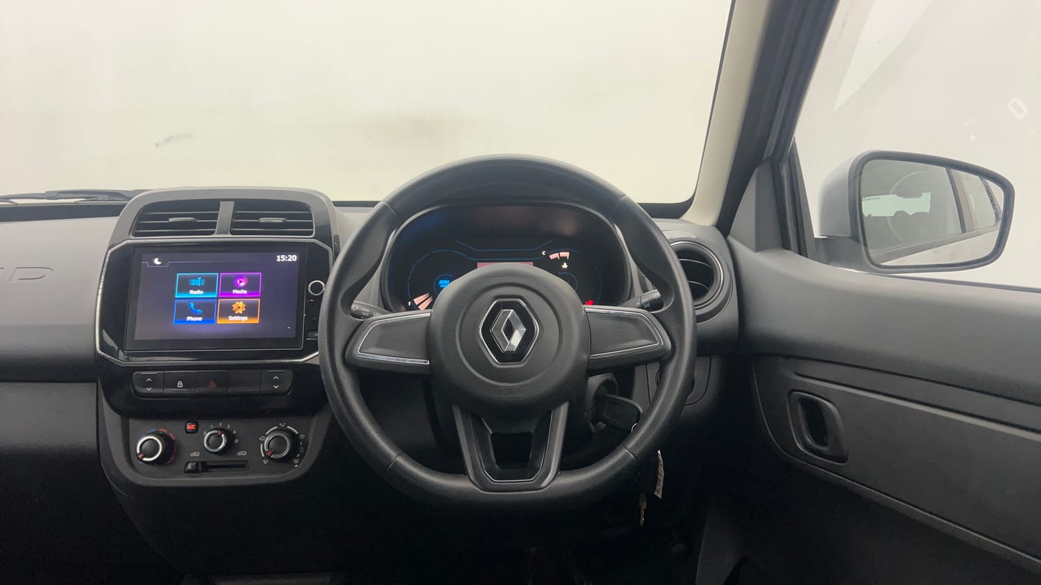 Used 2022 Renault Kwid RXT 1.0 AMT (O) Petrol Automatic interior STEERING VIEW