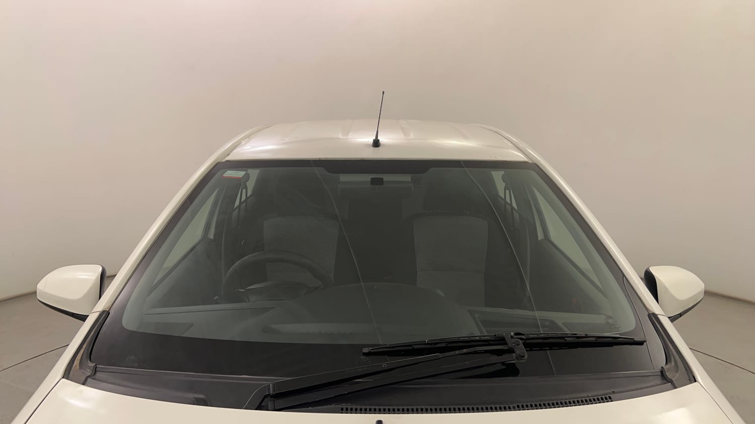 Used 2013 Toyota Etios Liva G Petrol Manual exterior FRONT WINDSHIELD VIEW