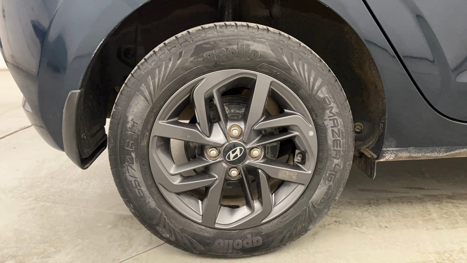 Used 2021 Hyundai Grand i10 Nios Sportz AMT 1.2 Kappa VTVT Petrol Automatic tyres RIGHT REAR TYRE RIM VIEW