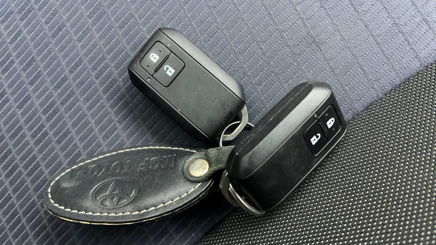 Used 2021 Toyota Glanza G CVT Petrol Automatic extra CAR KEY VIEW
