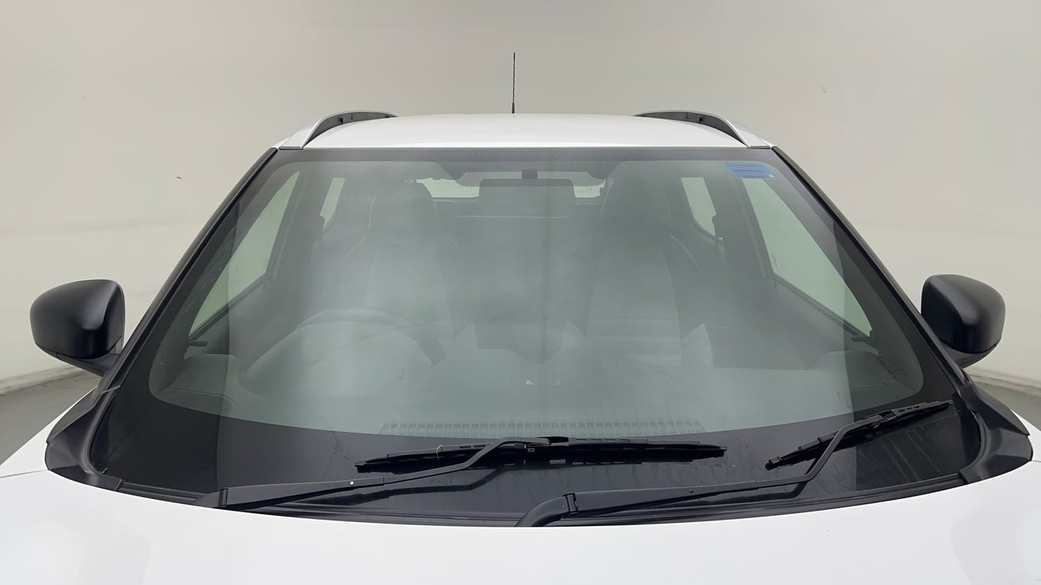 Used 2021 Nissan Magnite XE Petrol Manual exterior FRONT WINDSHIELD VIEW