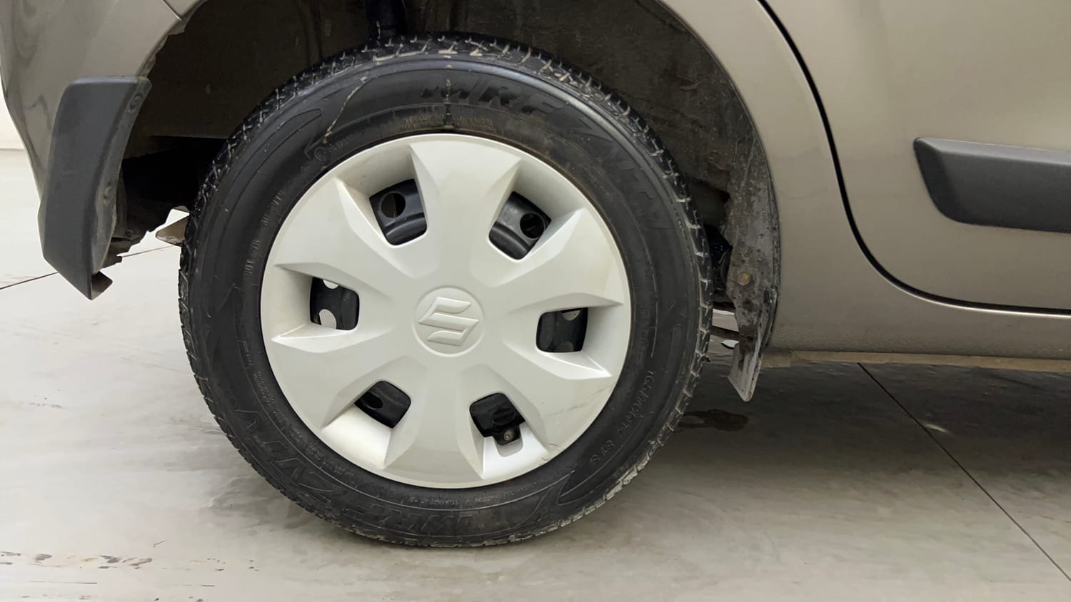Used 2021 Maruti Suzuki Wagon R VXi (O) 1.2 Petrol Manual tyres RIGHT REAR TYRE RIM VIEW