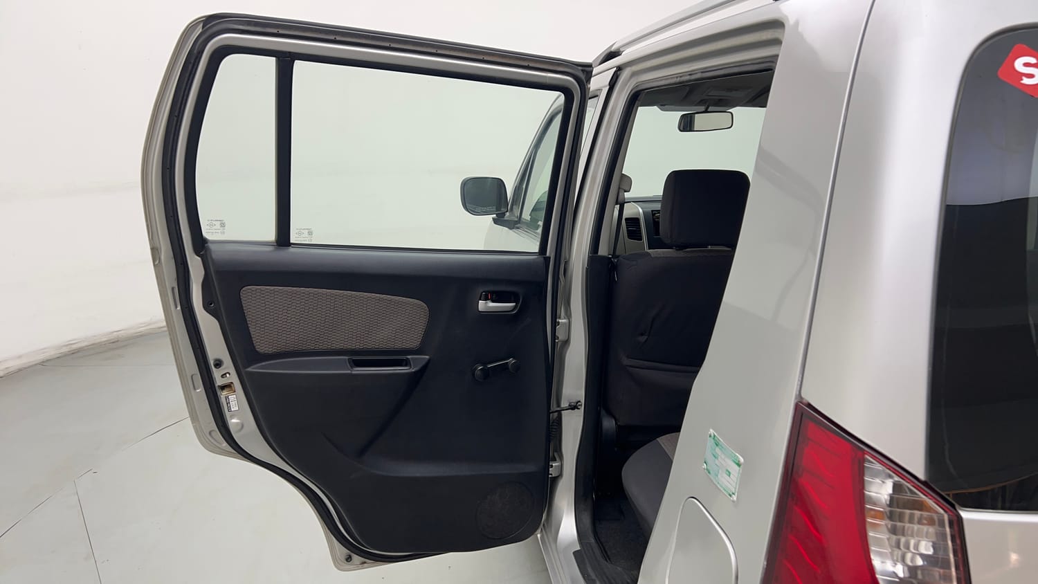 Used 2013 Maruti Suzuki Wagon R LXI CNG Cng Manual interior LEFT REAR DOOR OPEN VIEW