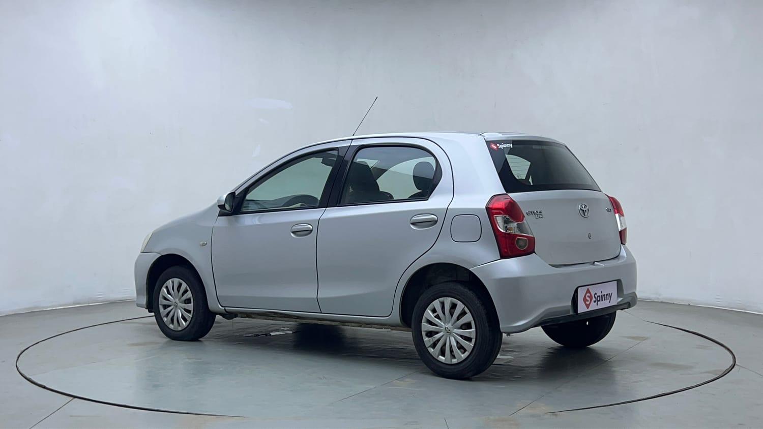 Used 2016 Toyota Etios Liva VD Diesel Manual exterior LEFT SIDE VIEW