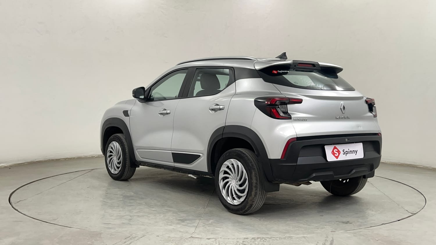 Used 2023 Renault Kiger RXE MT Petrol Manual exterior LEFT REAR CORNER VIEW
