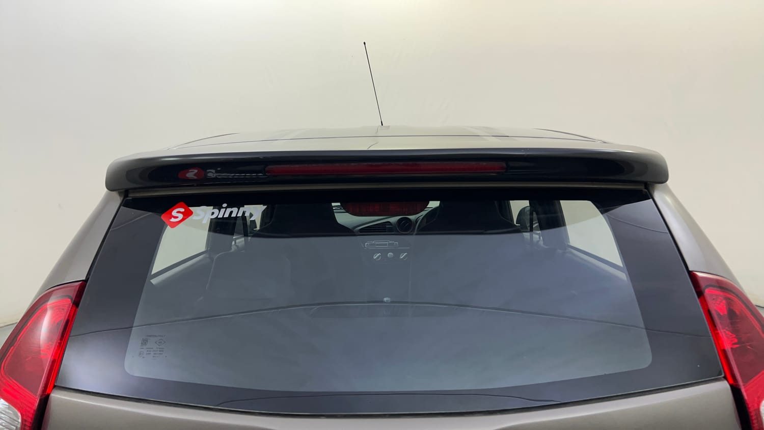 Used 2016 Datsun Redi-GO Sport Petrol Manual exterior BACK WINDSHIELD VIEW