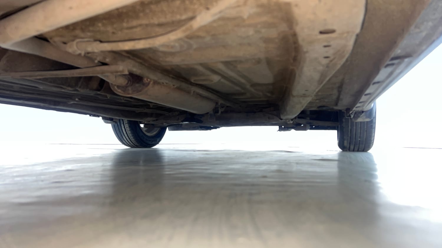Used 2017 Maruti Suzuki Dzire ZXi Plus AMT Petrol Automatic extra REAR RIGHT UNDERBODY VIEW