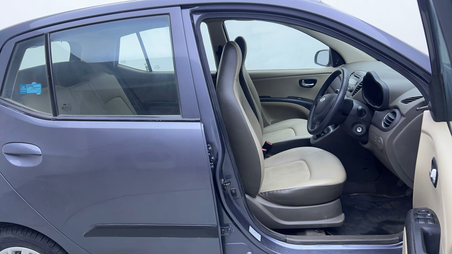Used 2014 Hyundai i10 Sportz 1.1 iRDE2 Petrol Manual interior RIGHT SIDE FRONT DOOR CABIN VIEW