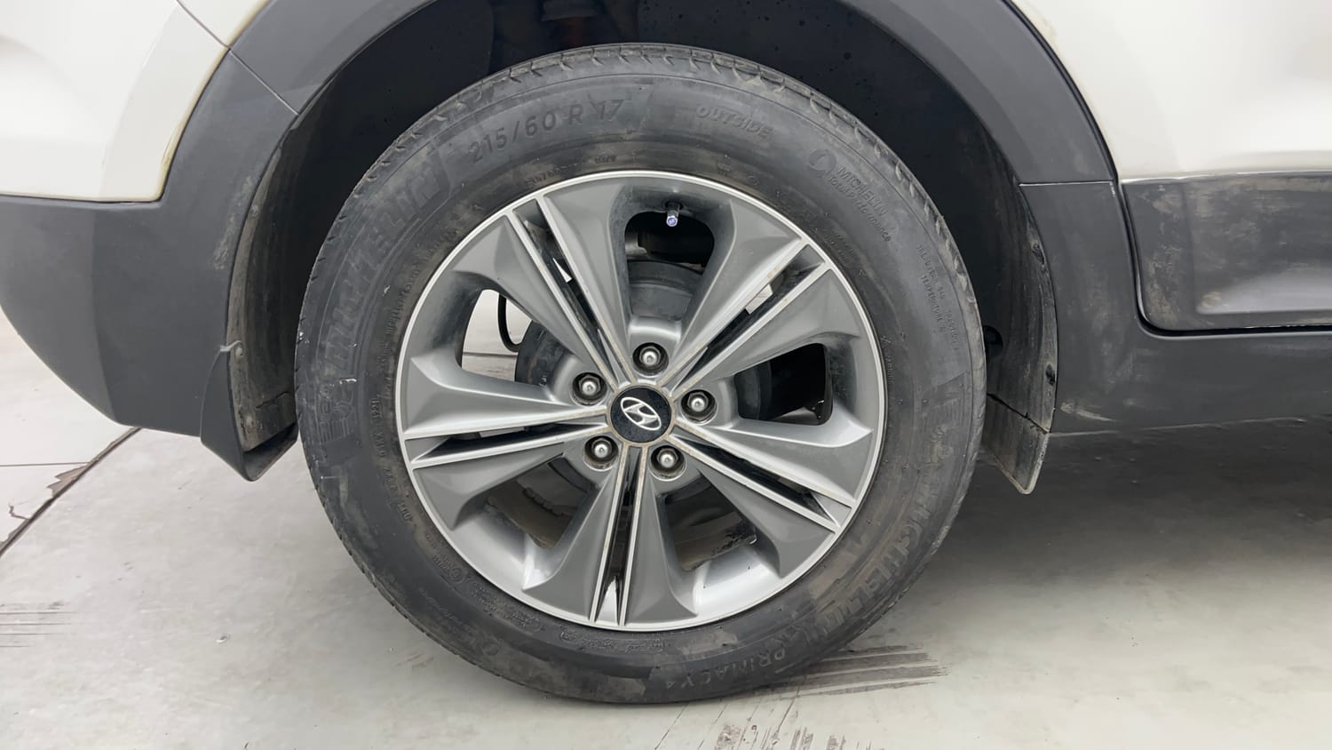 Used 2017 Hyundai Creta 1.6 SX Plus AT Petrol Petrol Automatic tyres RIGHT REAR TYRE RIM VIEW