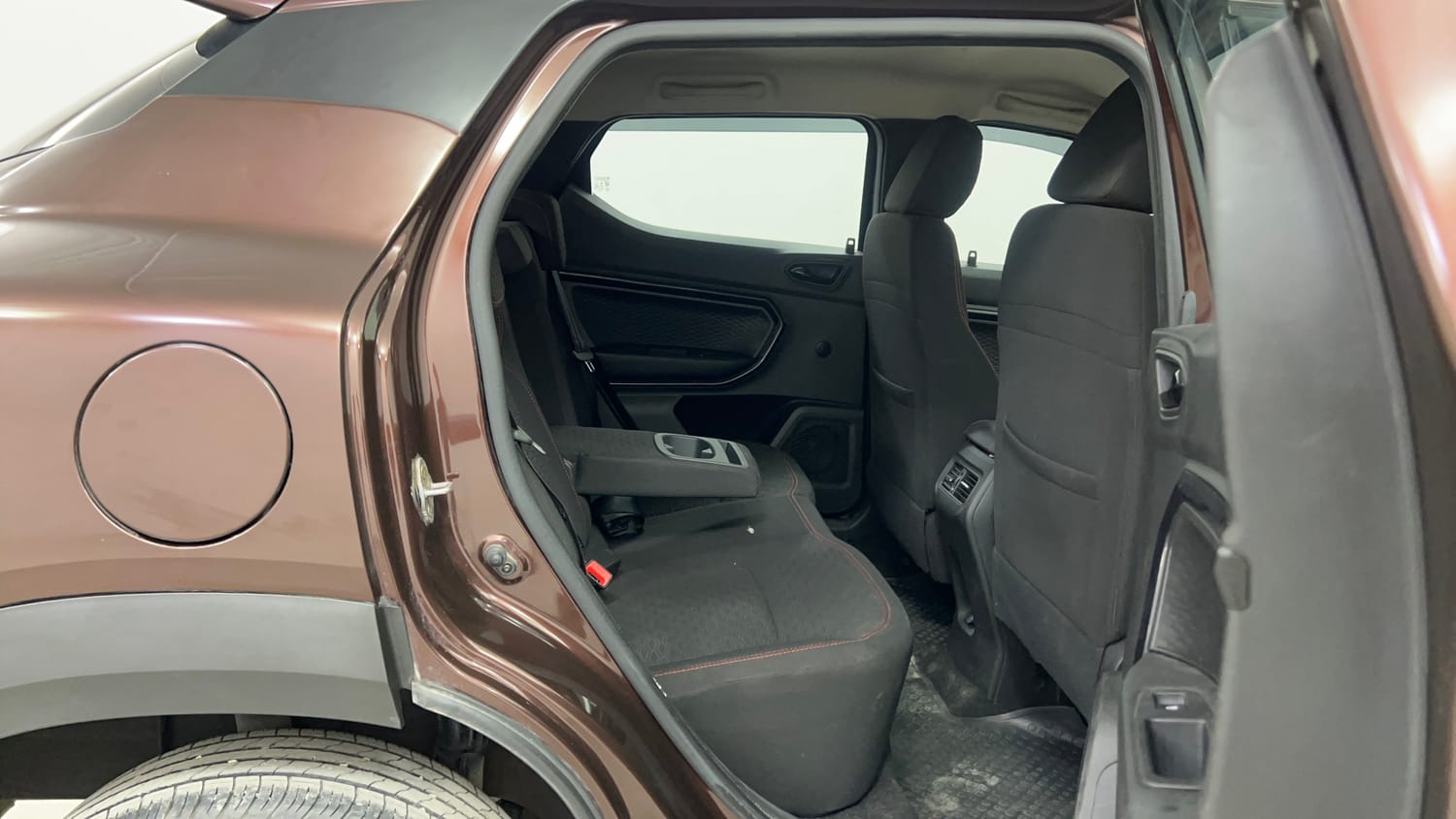 Used 2022 Renault Kiger RXZ AMT Petrol Automatic interior RIGHT SIDE REAR DOOR CABIN VIEW