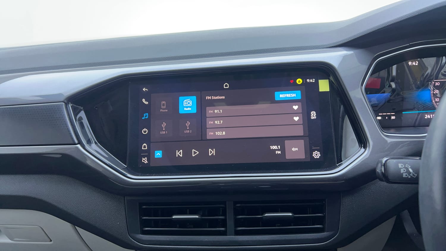 Used 2022 Volkswagen Taigun Topline 1.0 TSI MT Petrol Manual interior MUSIC SYSTEM & AC CONTROL VIEW