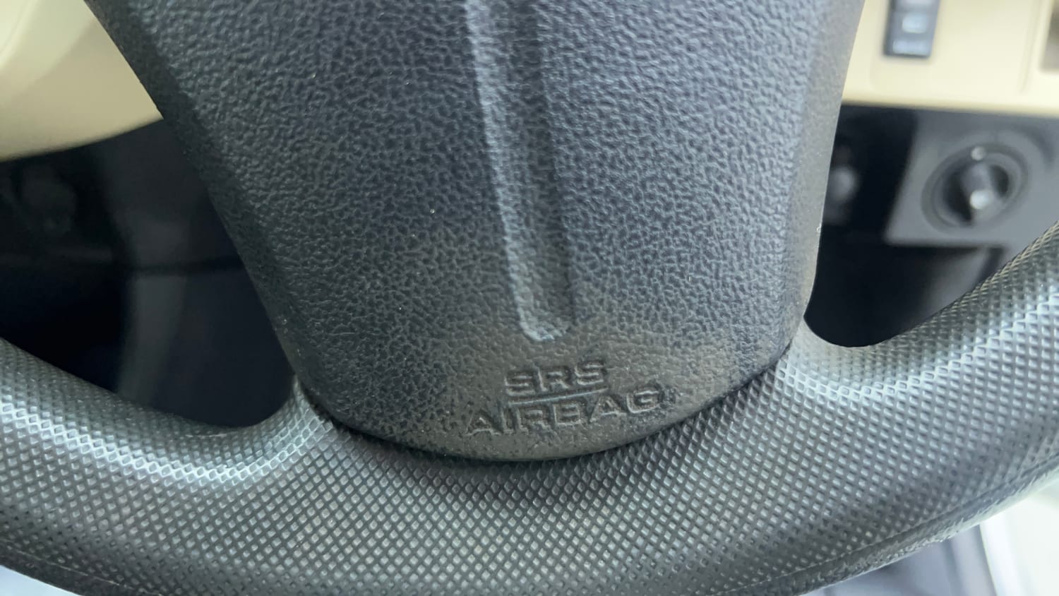 Used 2016 Toyota Etios Liva VD Diesel Manual top_features Airbags