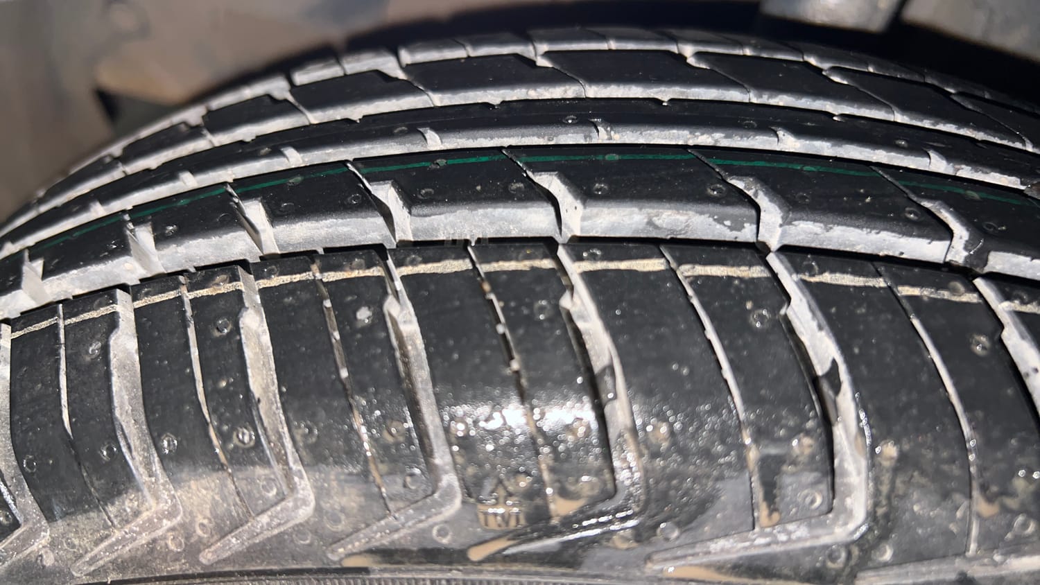 Used 2016 Datsun Redi-GO Sport Petrol Manual tyres LEFT FRONT TYRE TREAD VIEW
