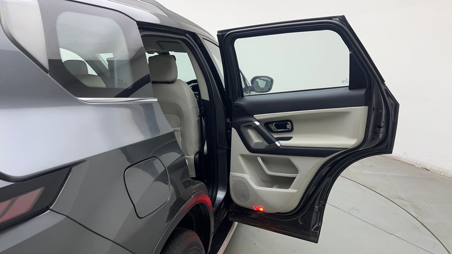 Used 2022 Tata Safari XZA Plus Diesel Automatic interior RIGHT REAR DOOR OPEN VIEW