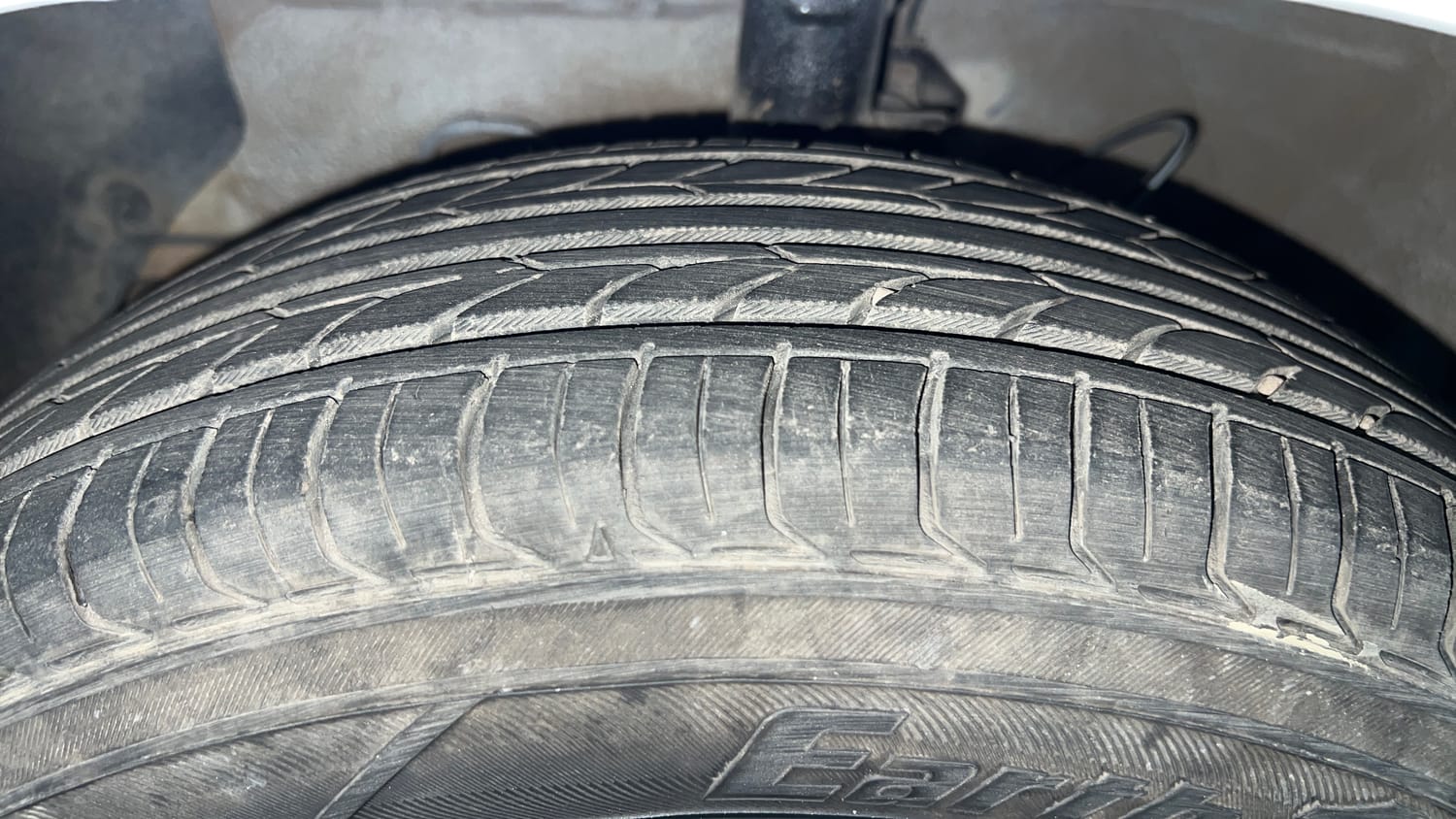 Used 2019 Hyundai Santro Magna CNG Cng Manual tyres LEFT FRONT TYRE TREAD VIEW