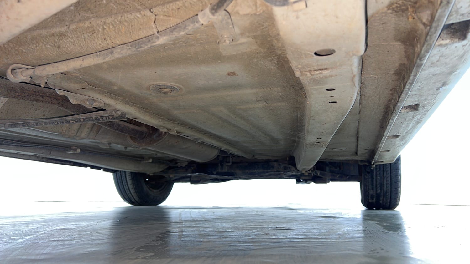 Used 2018 Maruti Suzuki Baleno Delta 1.2 Petrol Manual extra REAR RIGHT UNDERBODY VIEW