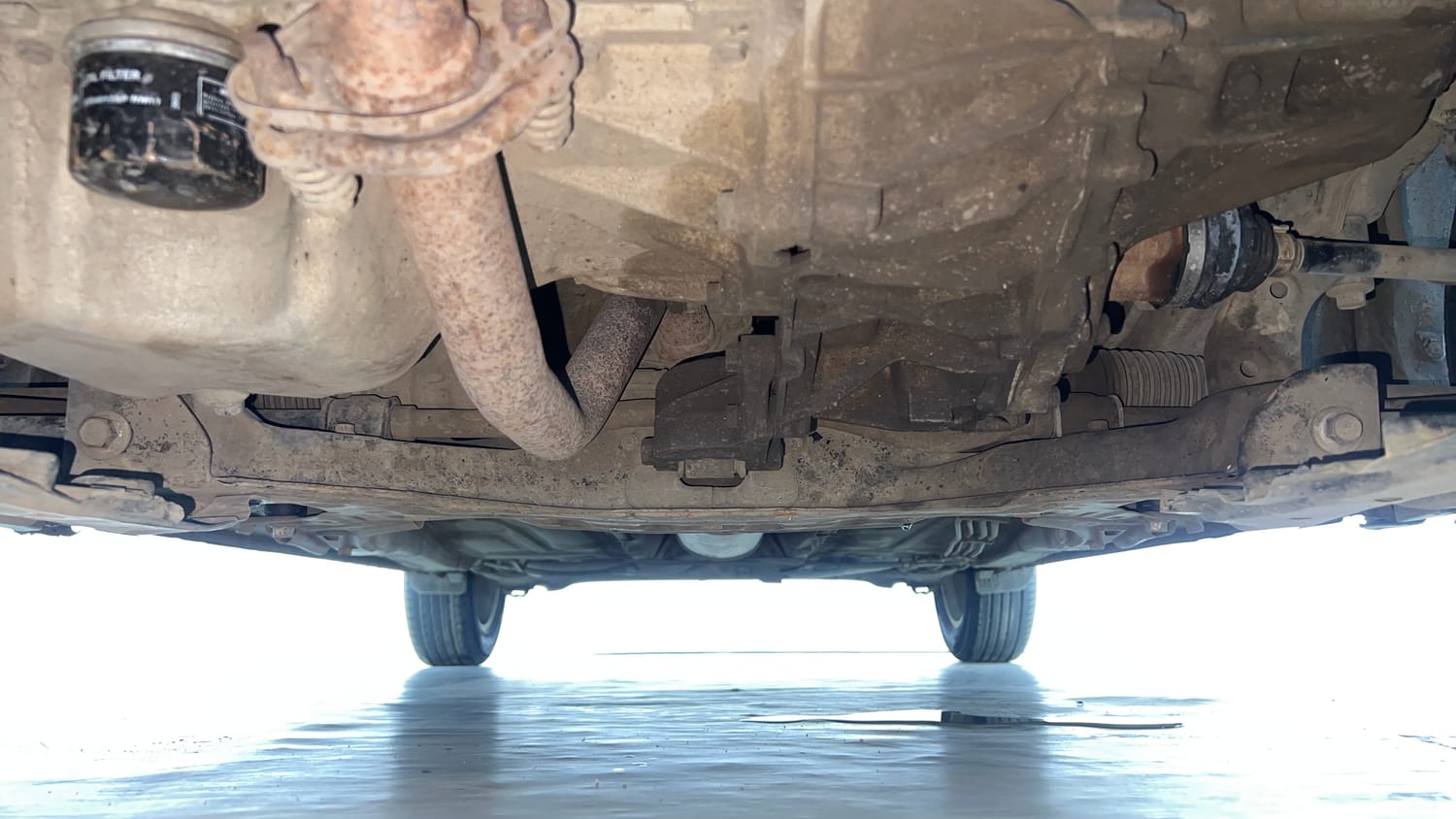 Used 2017 Maruti Suzuki Dzire ZXi Plus AMT Petrol Automatic extra FRONT LEFT UNDERBODY VIEW
