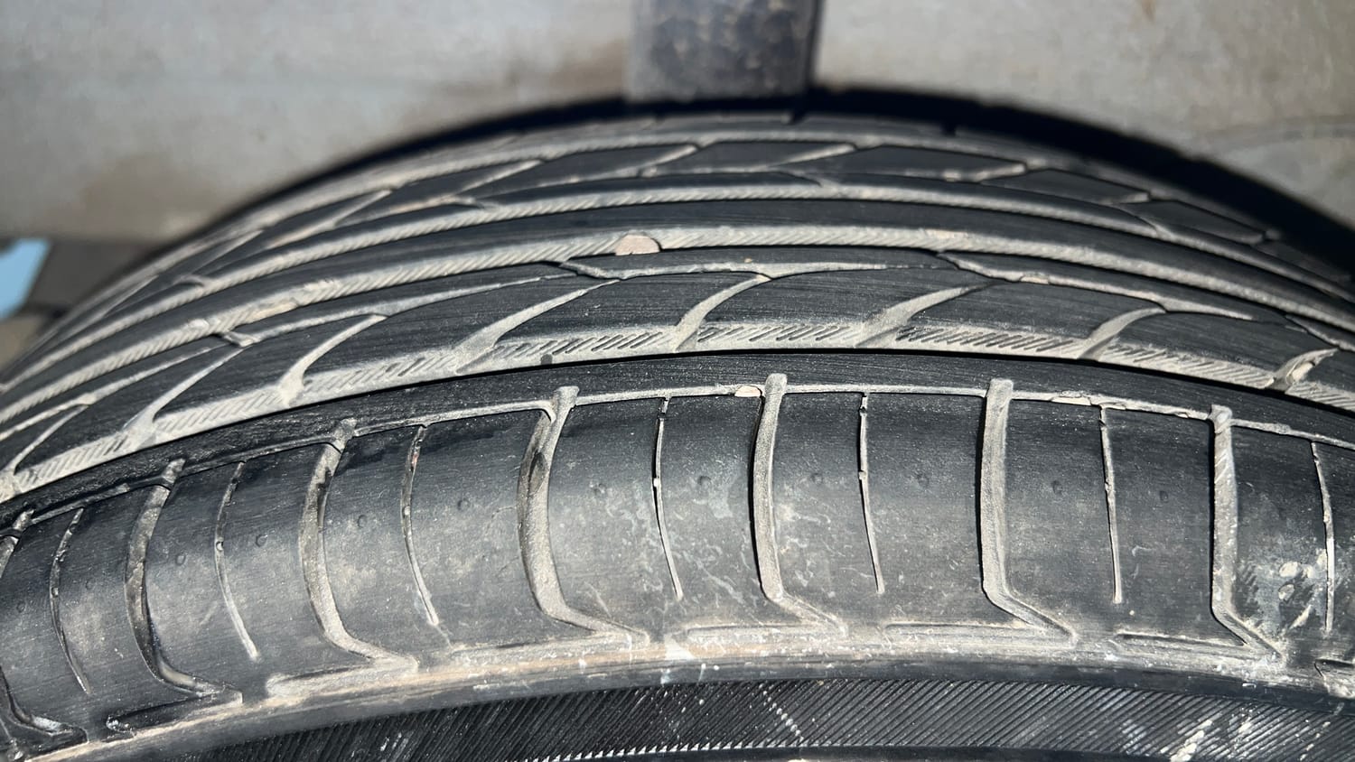Used 2019 Hyundai Santro Magna CNG Cng Manual tyres RIGHT REAR TYRE TREAD VIEW