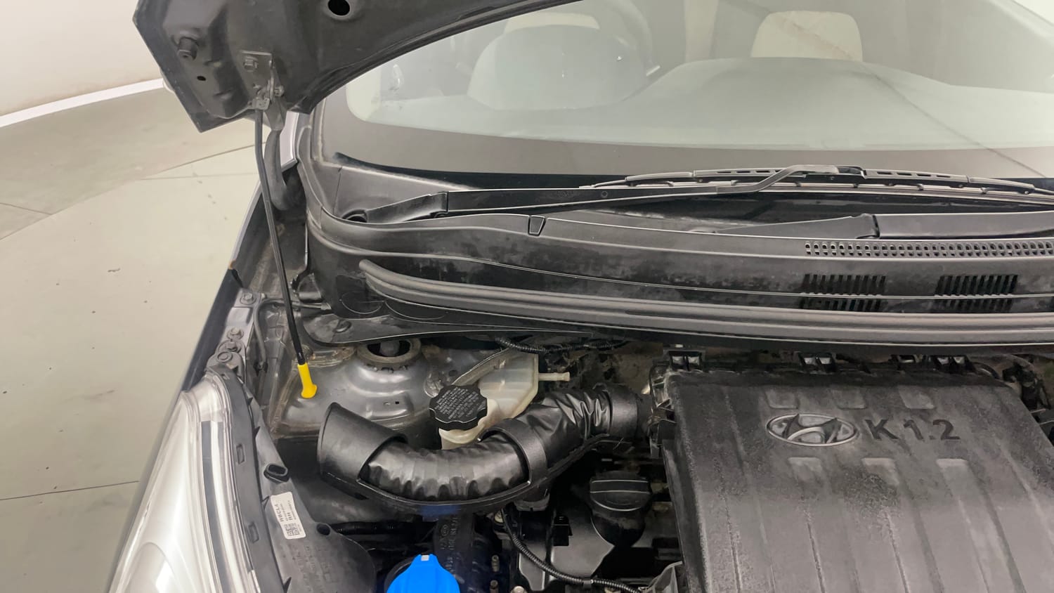 Used 2016 Hyundai Grand i10 Sportz 1.2 Kappa VTVT Petrol Manual engine ENGINE RIGHT SIDE HINGE & APRON VIEW