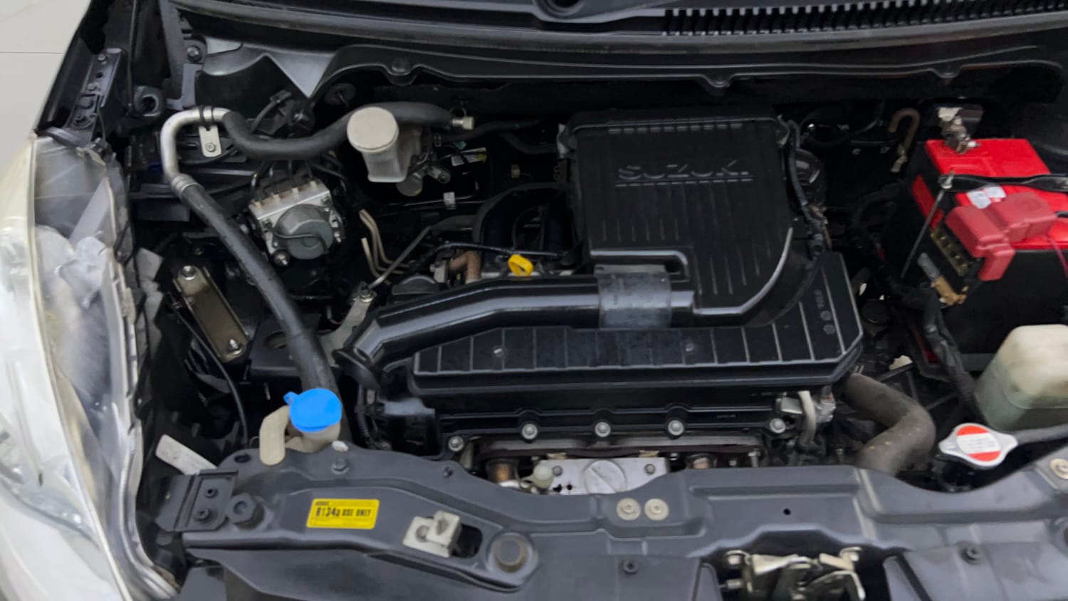 Used 2017 Maruti Suzuki Ertiga ZXI+ Petrol Manual engine ENGINE RIGHT SIDE VIEW