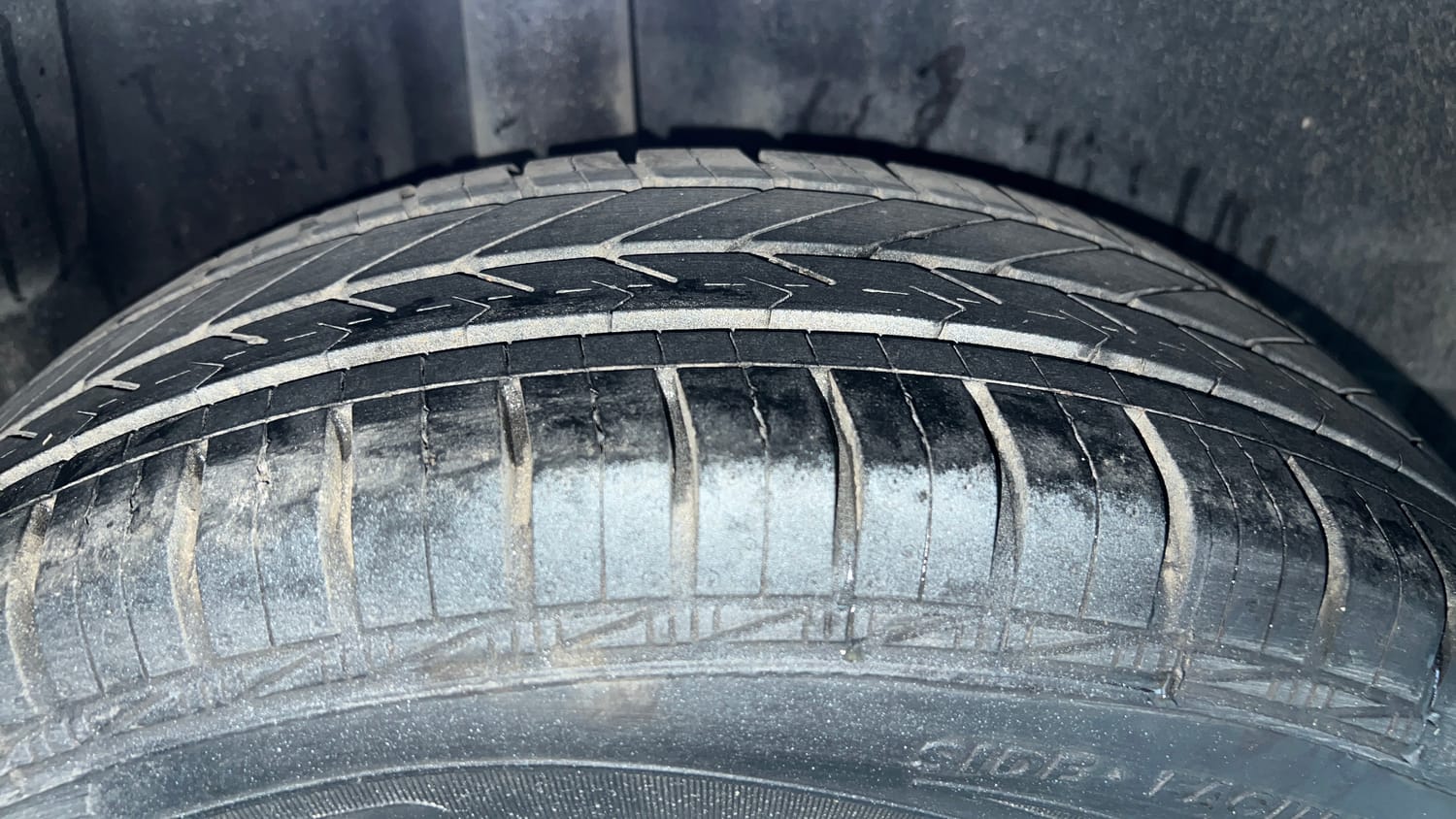 Used 2022 Volkswagen Polo Trendline 1.0L MPI Petrol Manual tyres RIGHT REAR TYRE TREAD VIEW