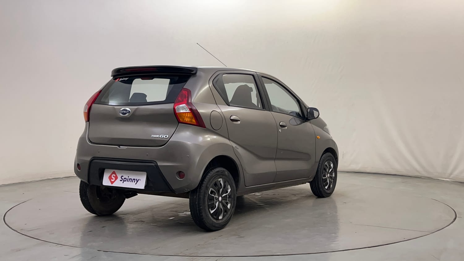 Used 2016 Datsun Redi-GO Sport Petrol Manual exterior RIGHT REAR CORNER VIEW