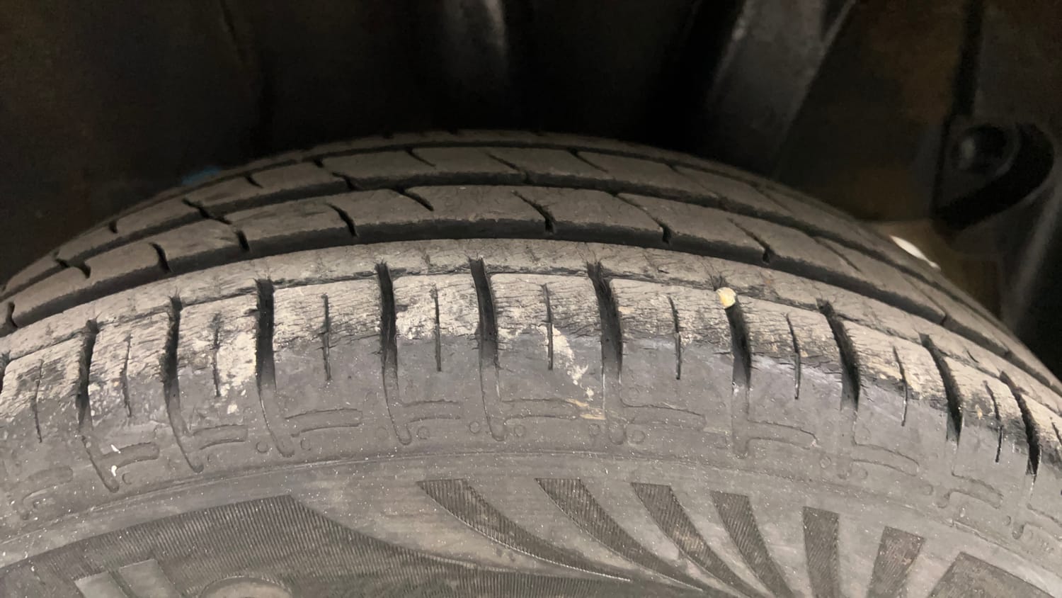 Used 2021 Hyundai Grand i10 Nios Sportz AMT 1.2 Kappa VTVT Petrol Automatic tyres LEFT REAR TYRE TREAD VIEW