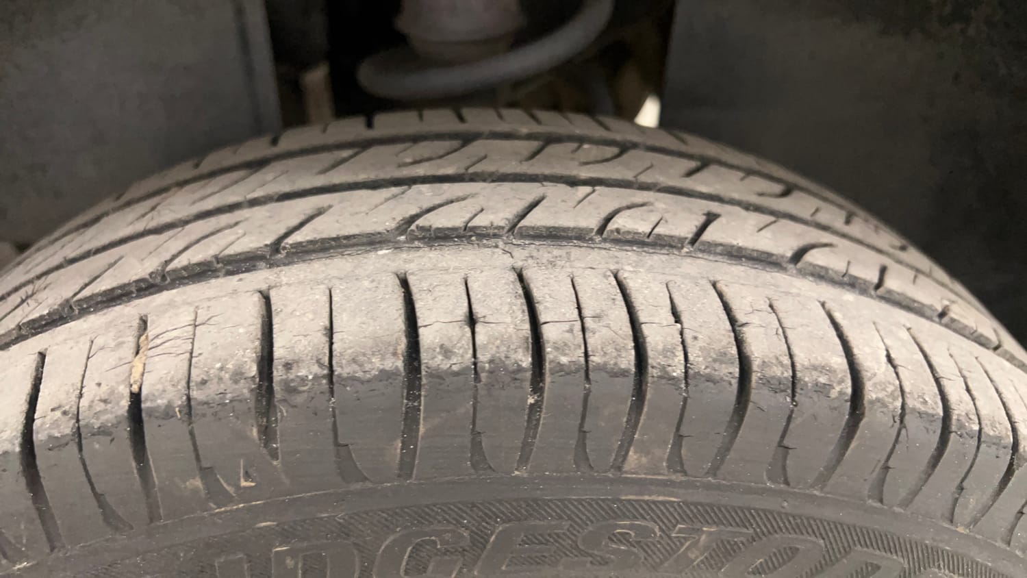 Used 2015 Tata Nano Twist XT Petrol Manual tyres LEFT REAR TYRE TREAD VIEW