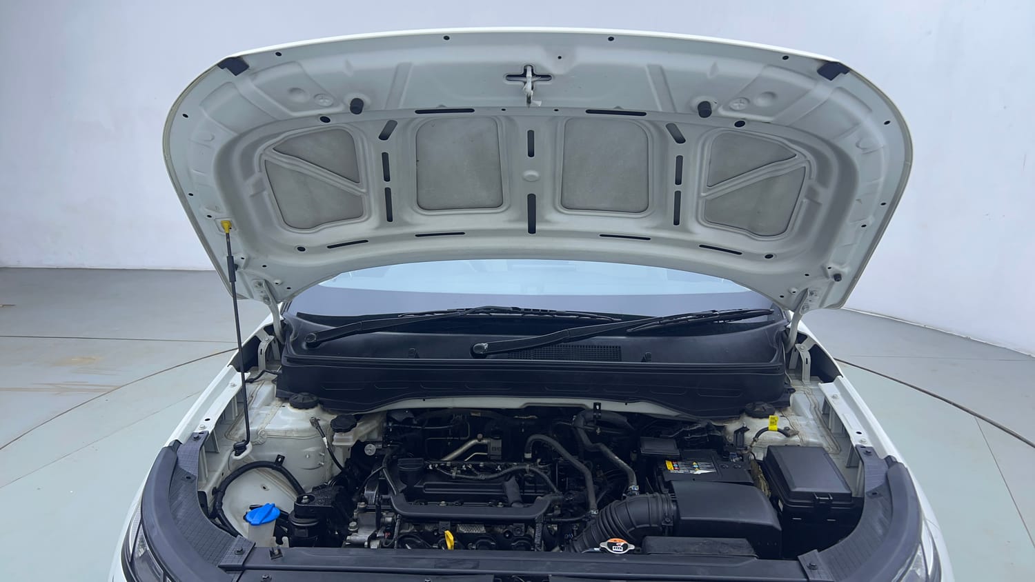 Used 2023 Hyundai Venue SX 1.2 Petrol Petrol Manual engine ENGINE & BONNET OPEN FRONT VIEW