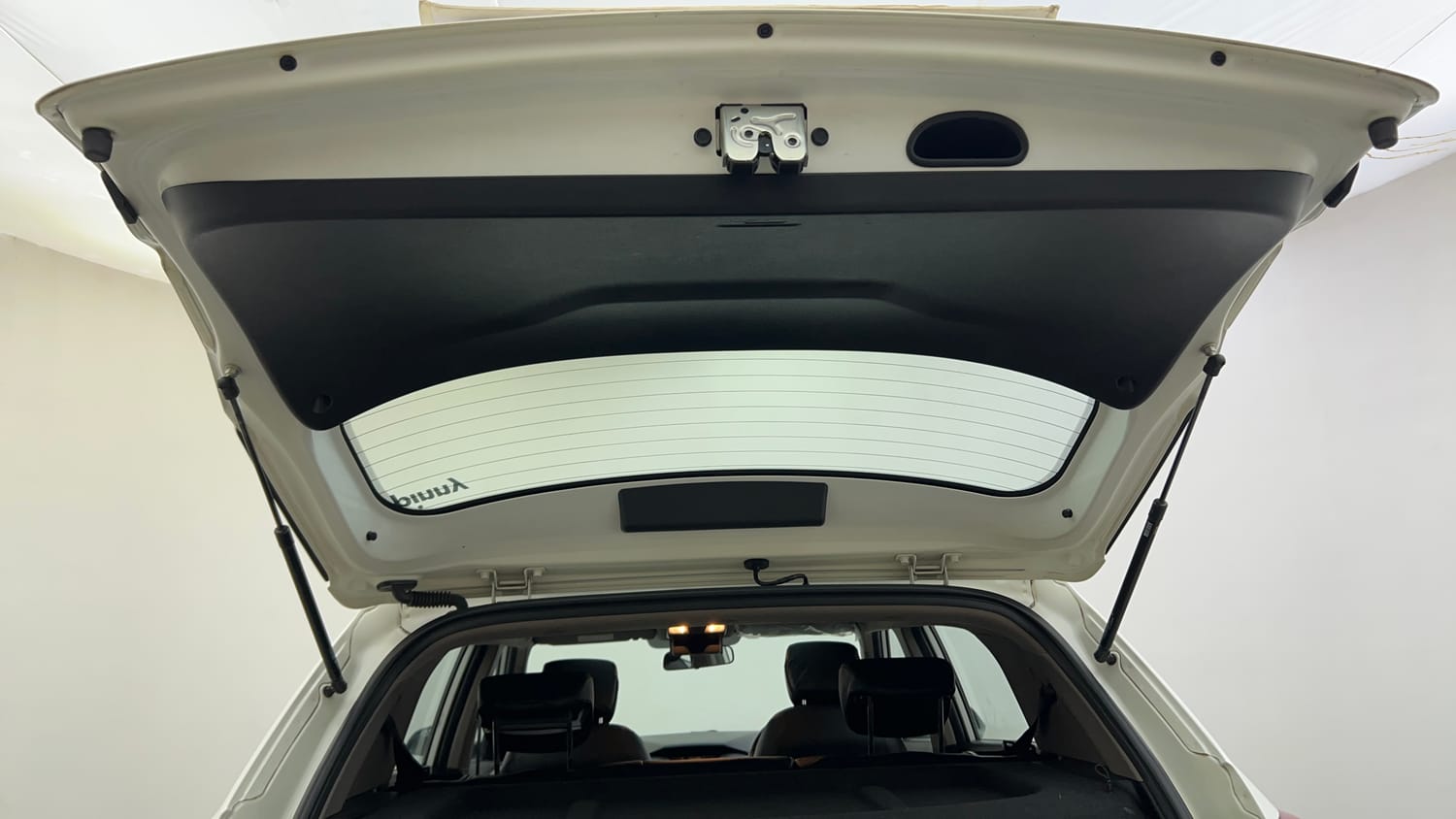 Used 2018 Hyundai Creta SX 1.6 AT Petrol Petrol Automatic interior DICKY DOOR OPEN VIEW