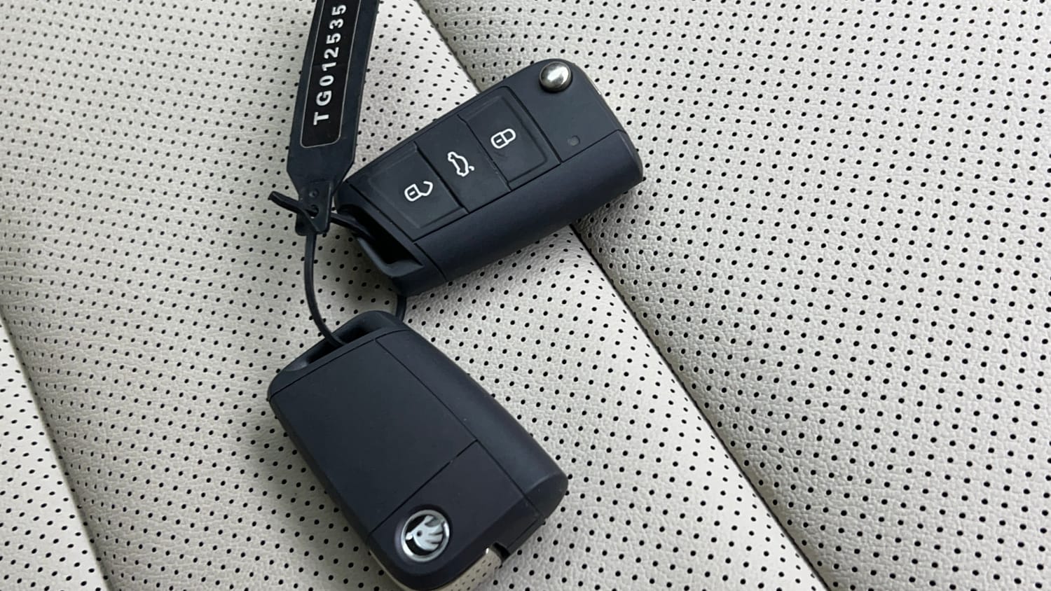 Used 2026 Skoda Slavia Prestige 1.0L TSI AT Petrol Automatic extra CAR KEY VIEW