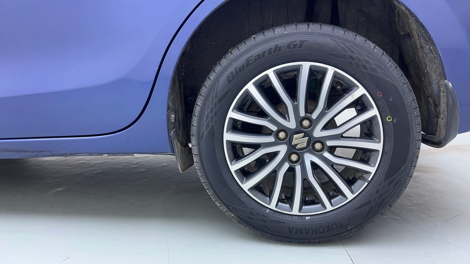 Used 2017 Maruti Suzuki Dzire ZXi Plus AMT Petrol Automatic tyres LEFT REAR TYRE RIM VIEW