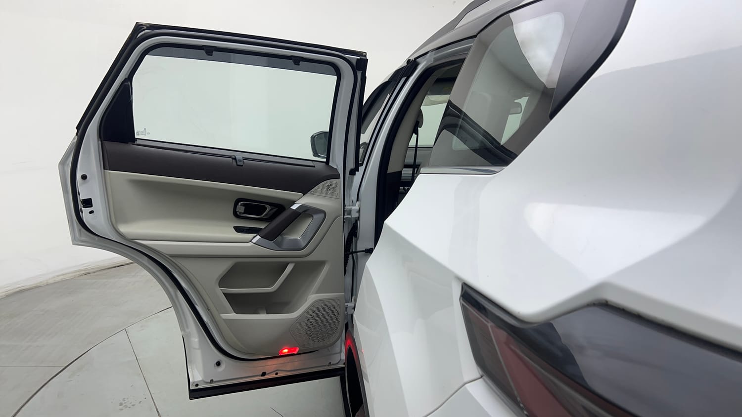 Used 2026 Tata Safari Accomplished X Automatic Petrol Automatic interior LEFT REAR DOOR OPEN VIEW