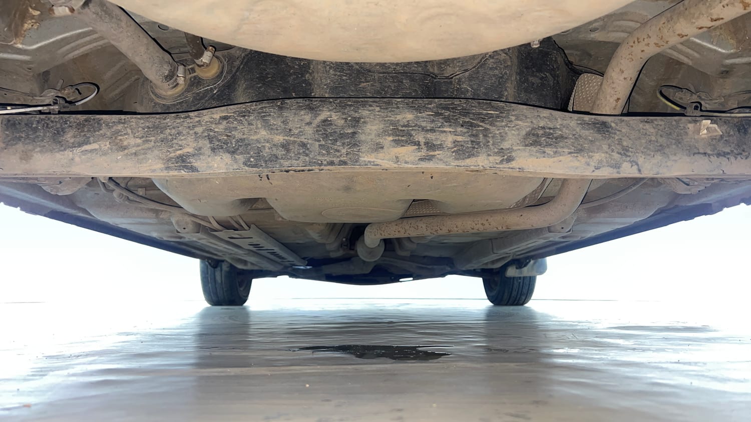 Used 2016 Toyota Etios Liva VD Diesel Manual extra REAR UNDERBODY VIEW (TAKEN FROM REAR)