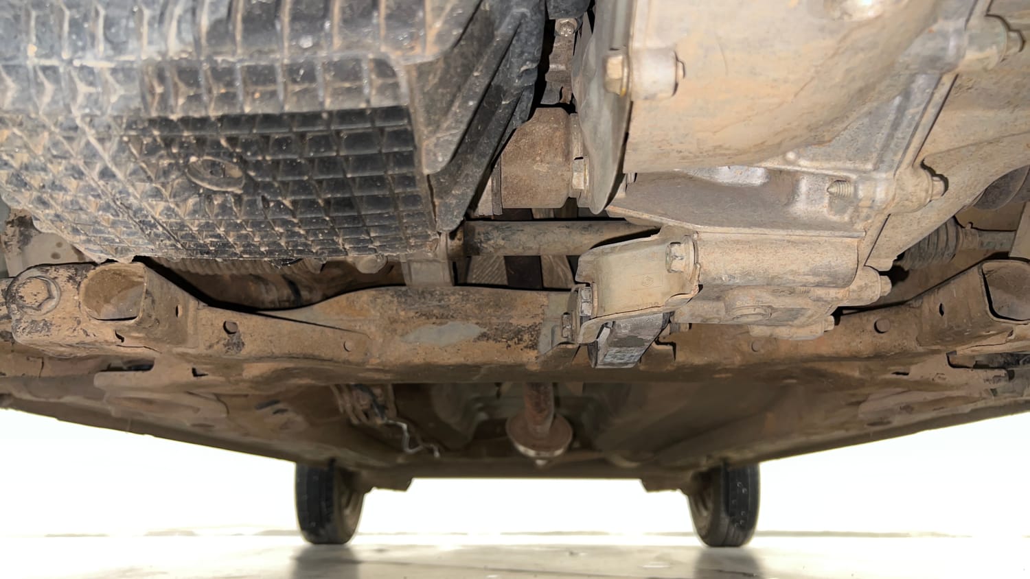 Used 2016 Datsun Redi-GO Sport Petrol Manual extra FRONT LEFT UNDERBODY VIEW