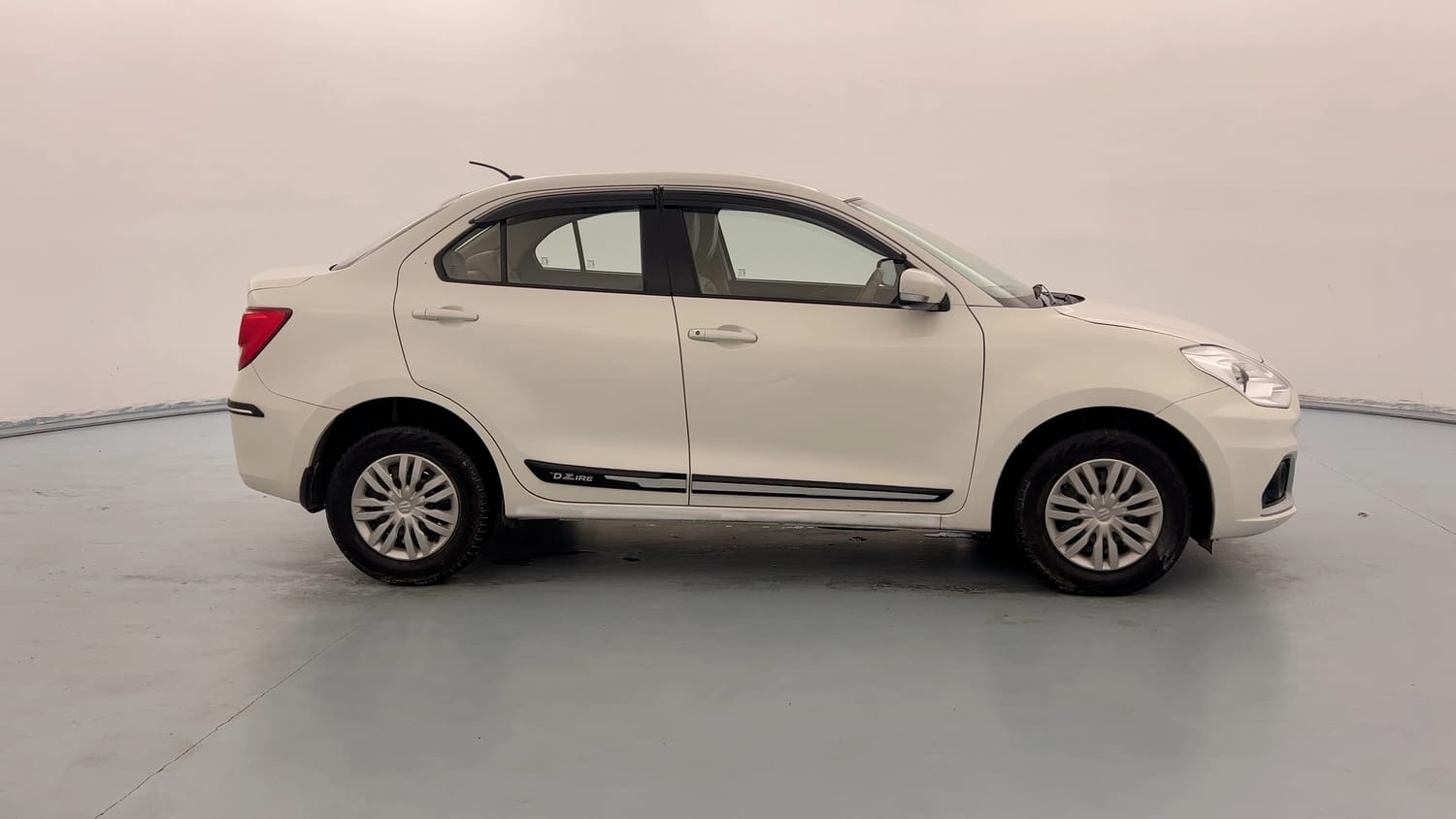 Used 2021 Maruti Suzuki Dzire VXi Petrol Manual exterior RIGHT SIDE VIEW