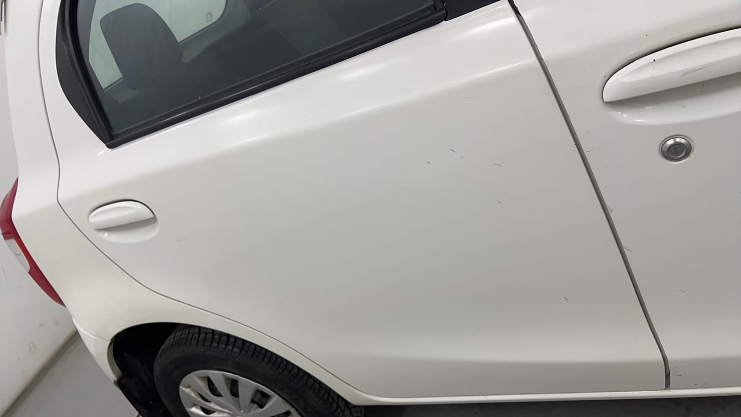 Used 2013 Toyota Etios Liva G Petrol Manual dents MINOR SCRATCH