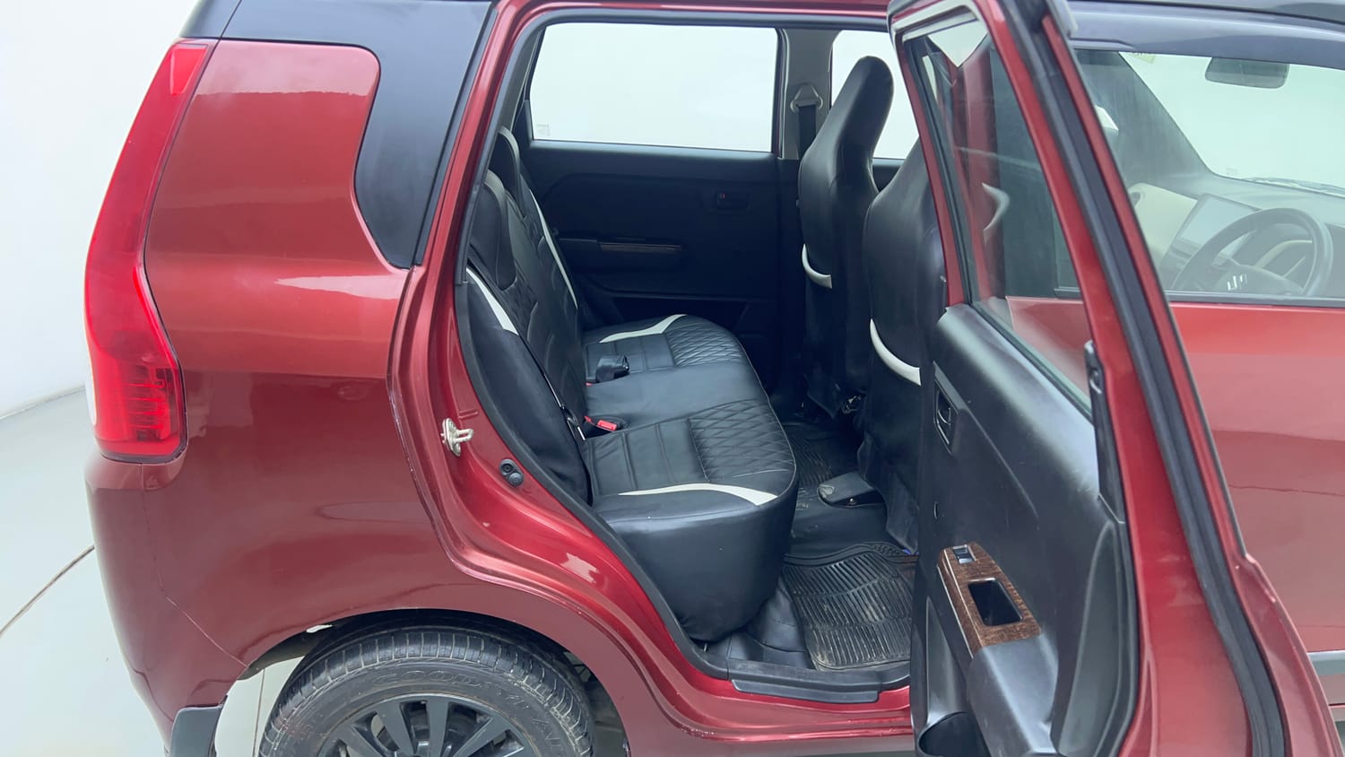 Used 2022 Maruti Suzuki Wagon R LXI 1.0 CNG Cng Manual interior RIGHT SIDE REAR DOOR CABIN VIEW