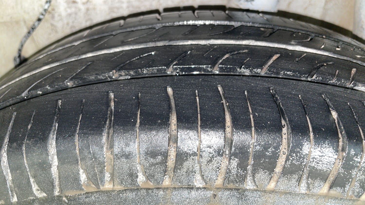 Used 2018 Maruti Suzuki Celerio ZXi (O) AMT Petrol Automatic tyres LEFT REAR TYRE TREAD VIEW
