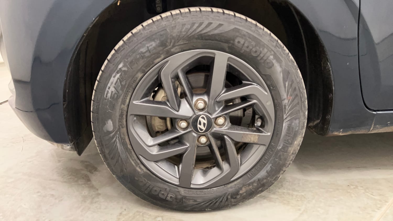 Used 2021 Hyundai Grand i10 Nios Sportz AMT 1.2 Kappa VTVT Petrol Automatic tyres LEFT FRONT TYRE RIM VIEW