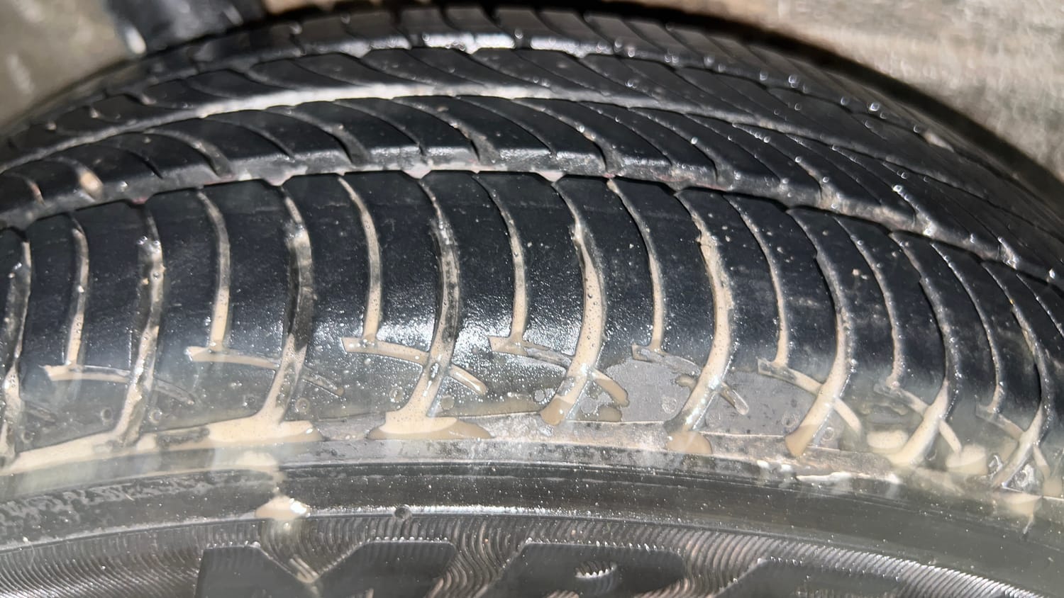 Used 2021 Maruti Suzuki Wagon R VXi (O) 1.2 Petrol Manual tyres RIGHT REAR TYRE TREAD VIEW