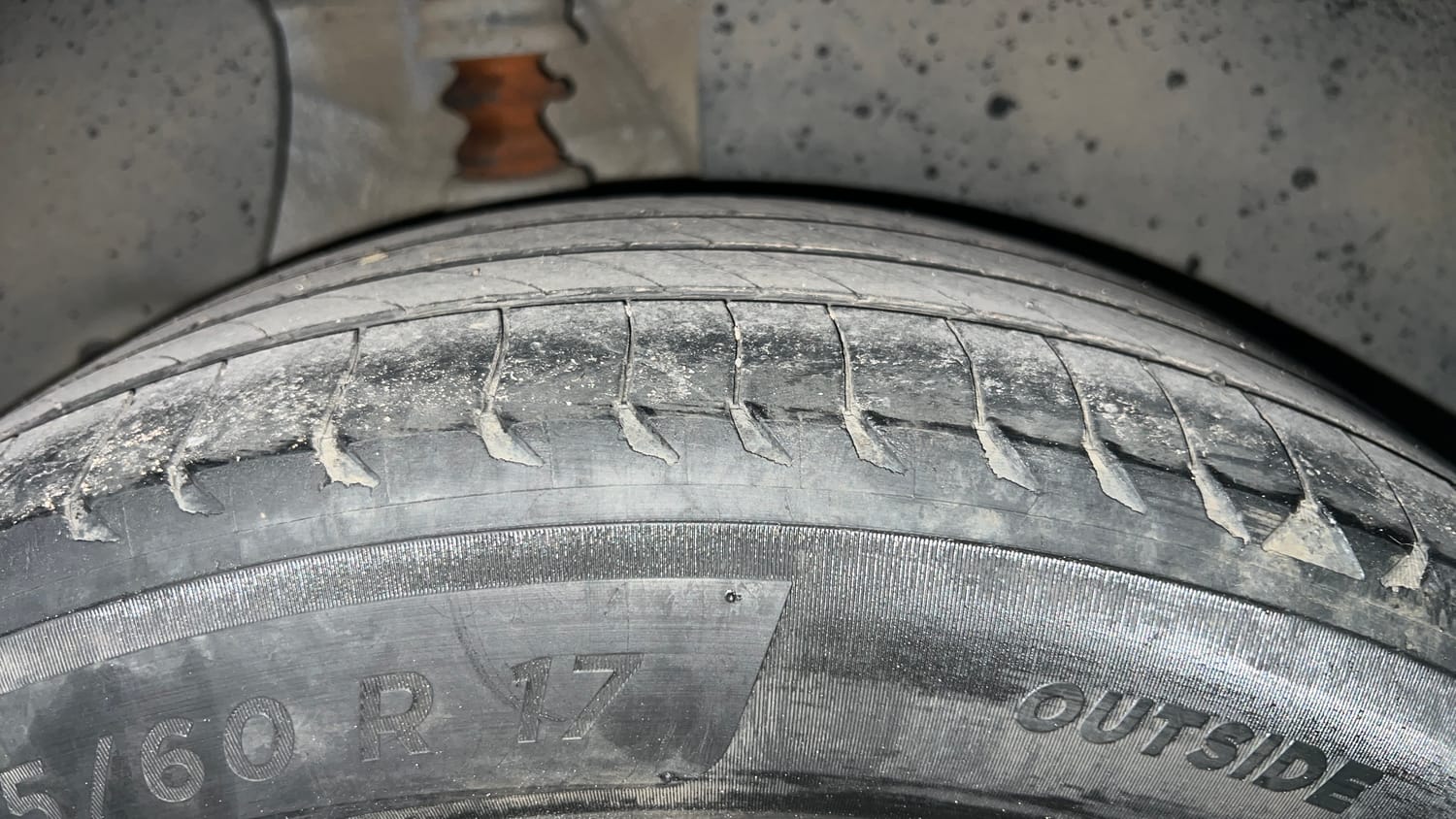 Used 2017 Hyundai Creta 1.6 SX Plus AT Petrol Petrol Automatic tyres RIGHT REAR TYRE TREAD VIEW