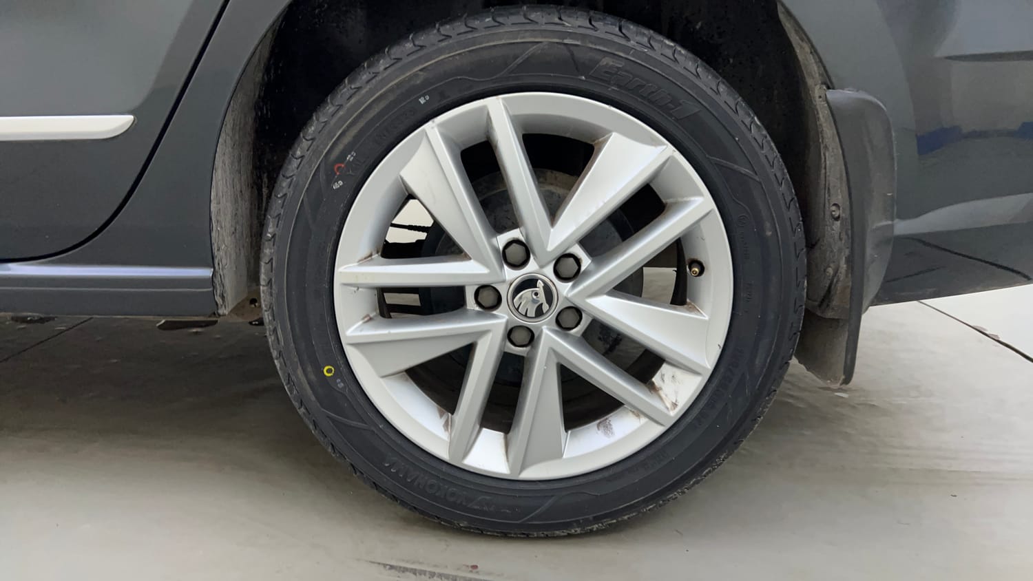 Used 2021 Skoda Rapid Style AT Petrol Automatic tyres LEFT REAR TYRE RIM VIEW