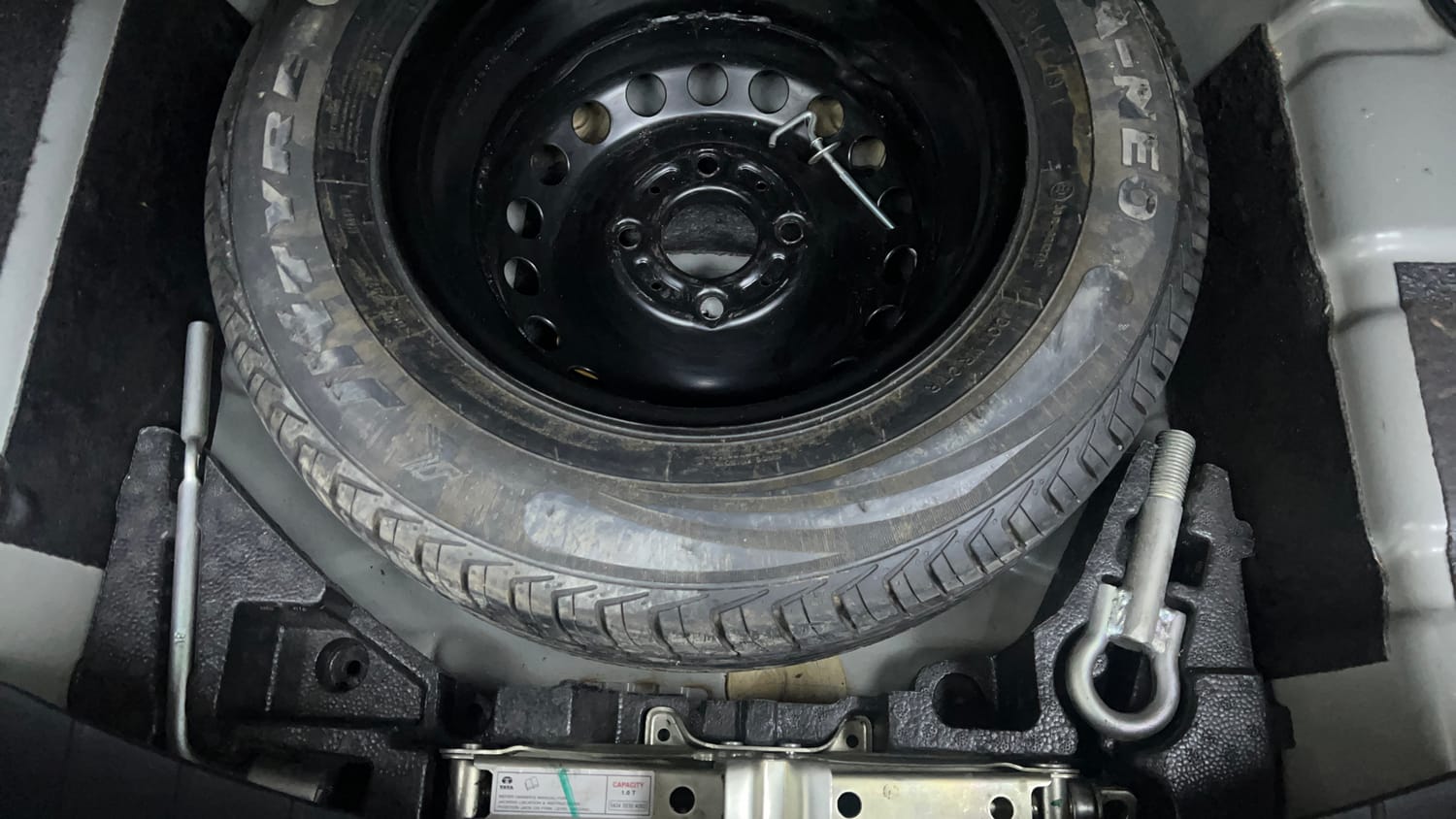 Used 2022 Tata Tigor XMA Petrol Automatic tyres SPARE TYRE VIEW