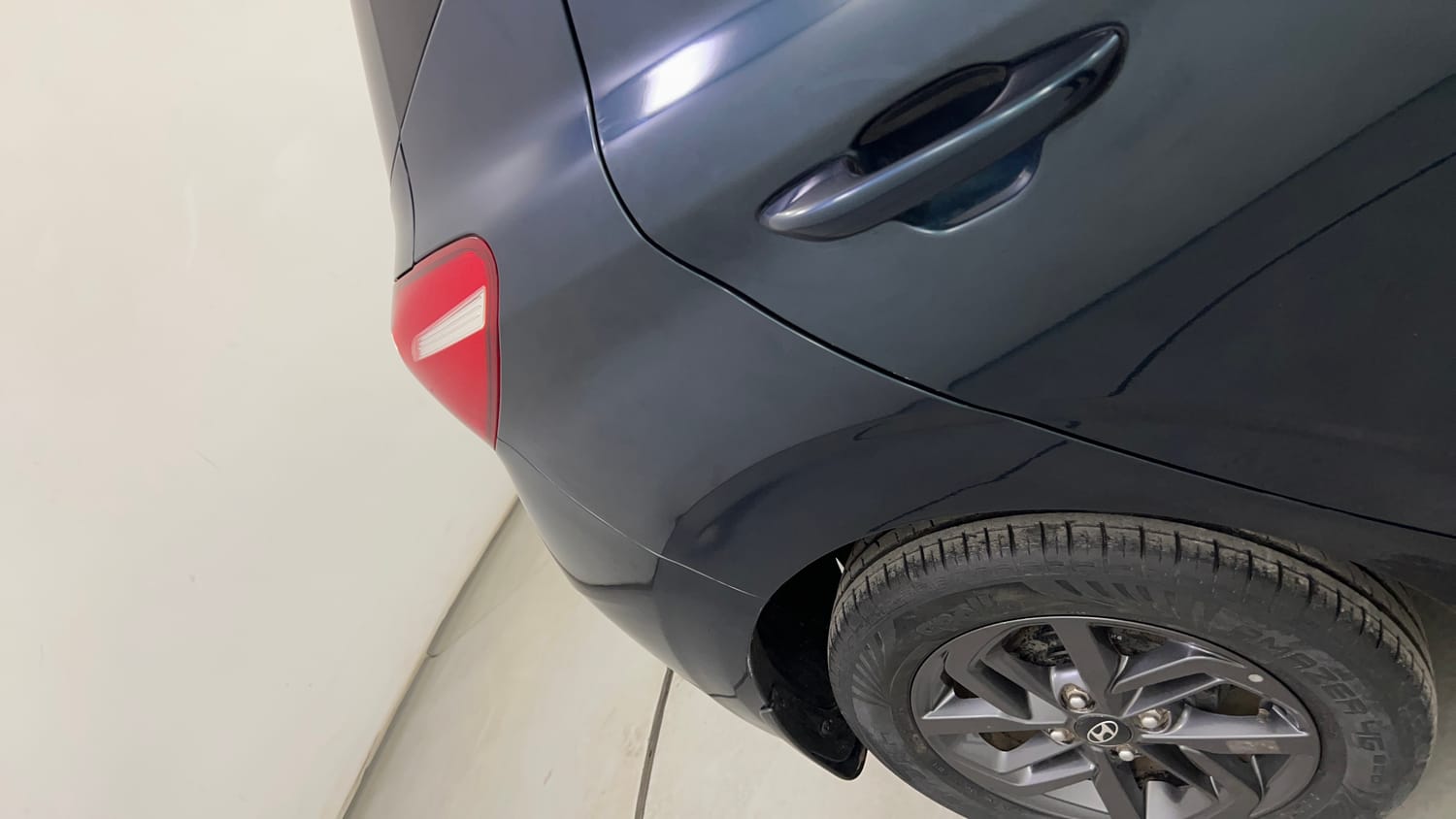 Used 2021 Hyundai Grand i10 Nios Sportz AMT 1.2 Kappa VTVT Petrol Automatic dents MINOR SCRATCH