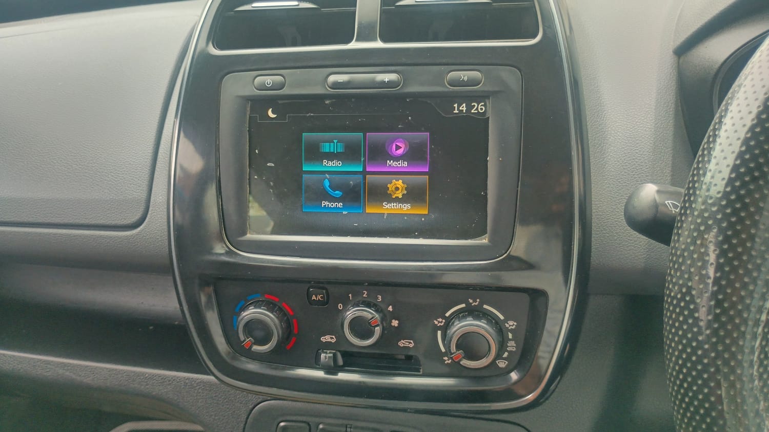 Used 2019 Renault Kwid RXT Opt Petrol Manual top_features Integrated (in-dash) music system